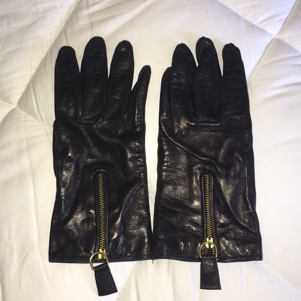 Black Leather gloves with zipper